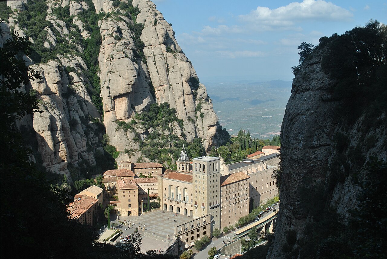 Vista aèria del conjunt del monestir de Montserrat